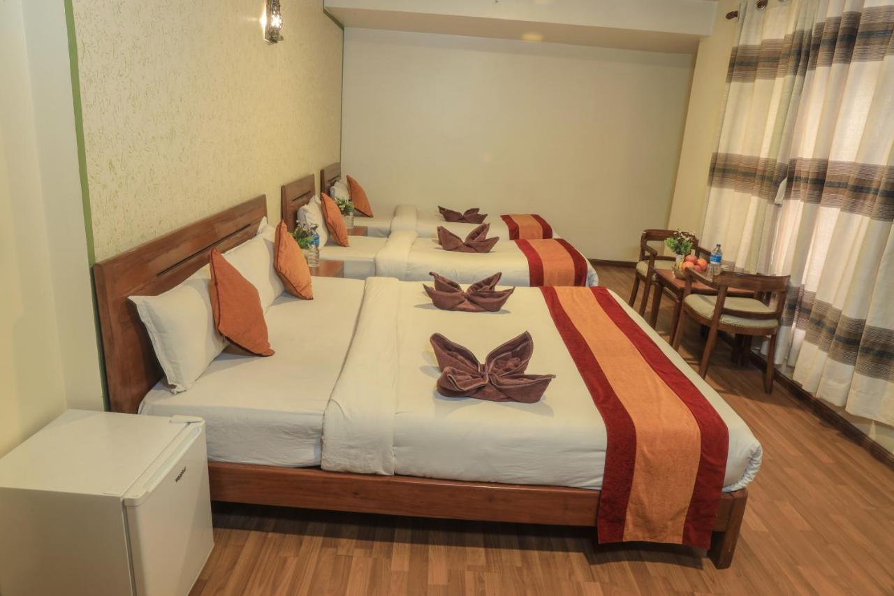 Royal Kings Hotel Kathmandu Buitenkant foto