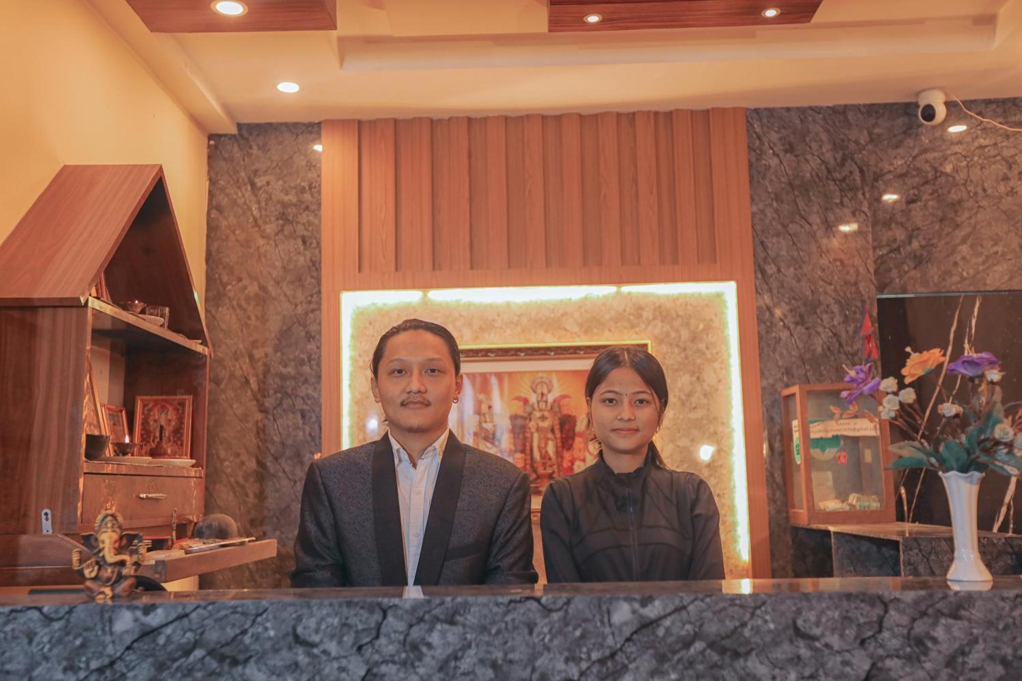 Royal Kings Hotel Kathmandu Buitenkant foto